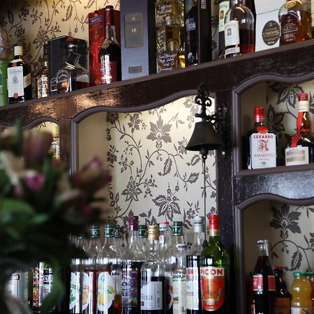 Logis Hotel Des Bains Жерарме Экстерьер фото