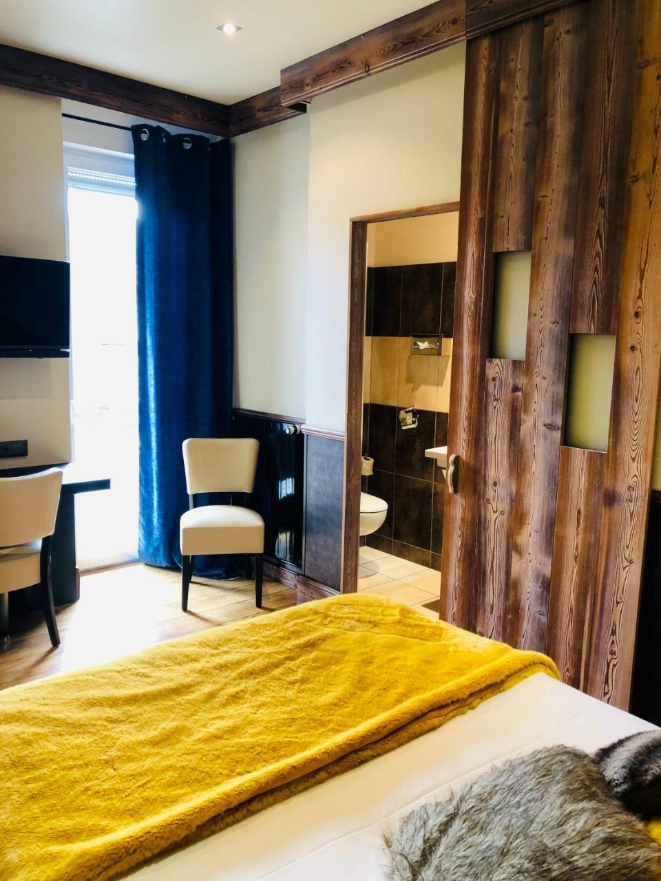 Logis Hotel Des Bains Жерарме Экстерьер фото